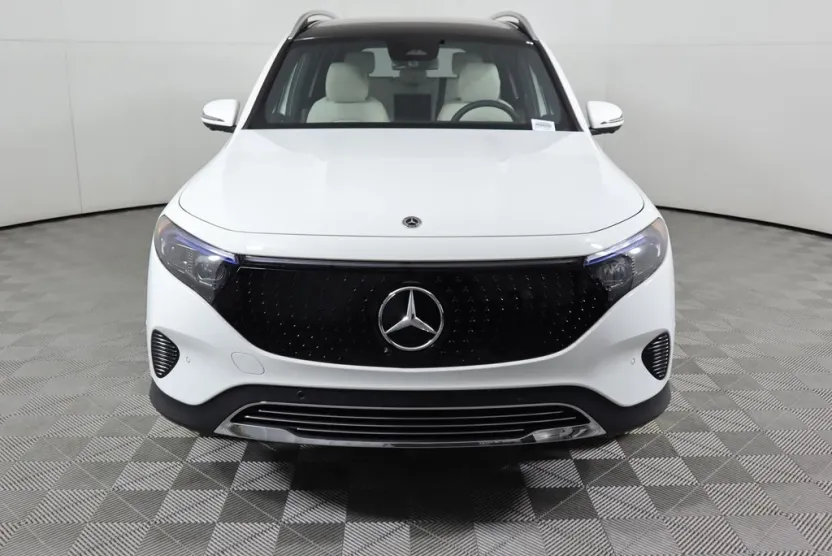 2025 Mercedes Benz EQB photo 1