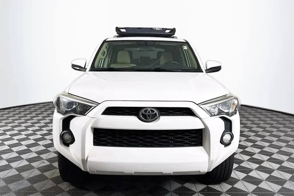 2015 Toyota 4Runner SR5 photo 1