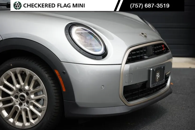 2025 Mini Cooper Hardtop S photo 1