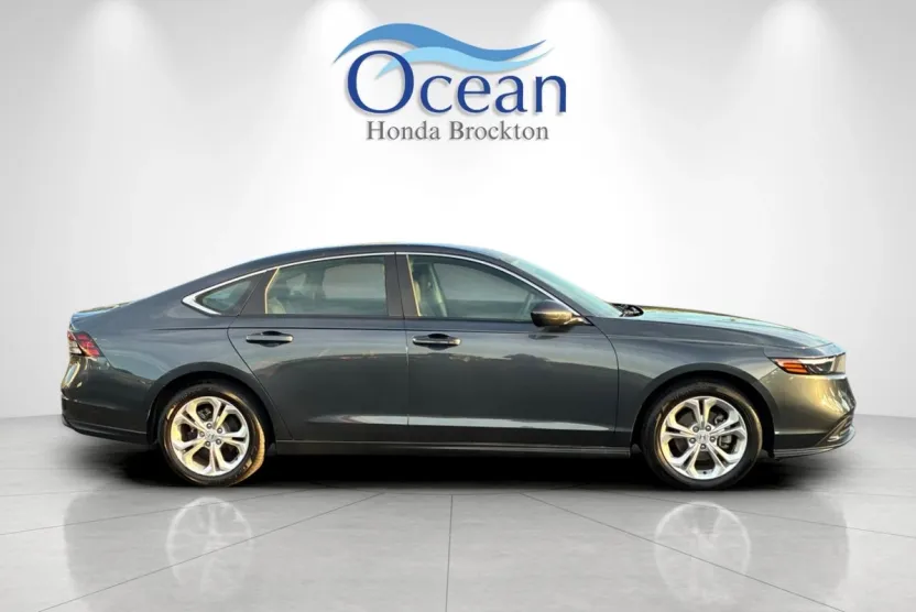 2023 Honda Accord LX photo 1