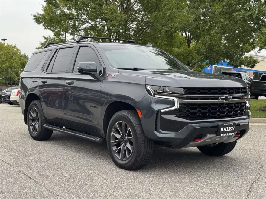 2021 Chevrolet Tahoe Z71 photo 1