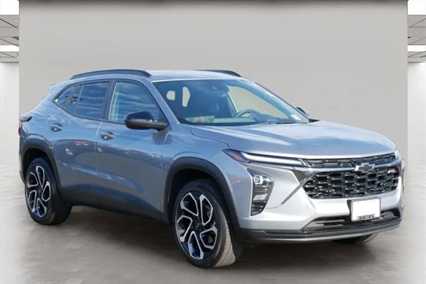 2024 Chevrolet Trax photo 1