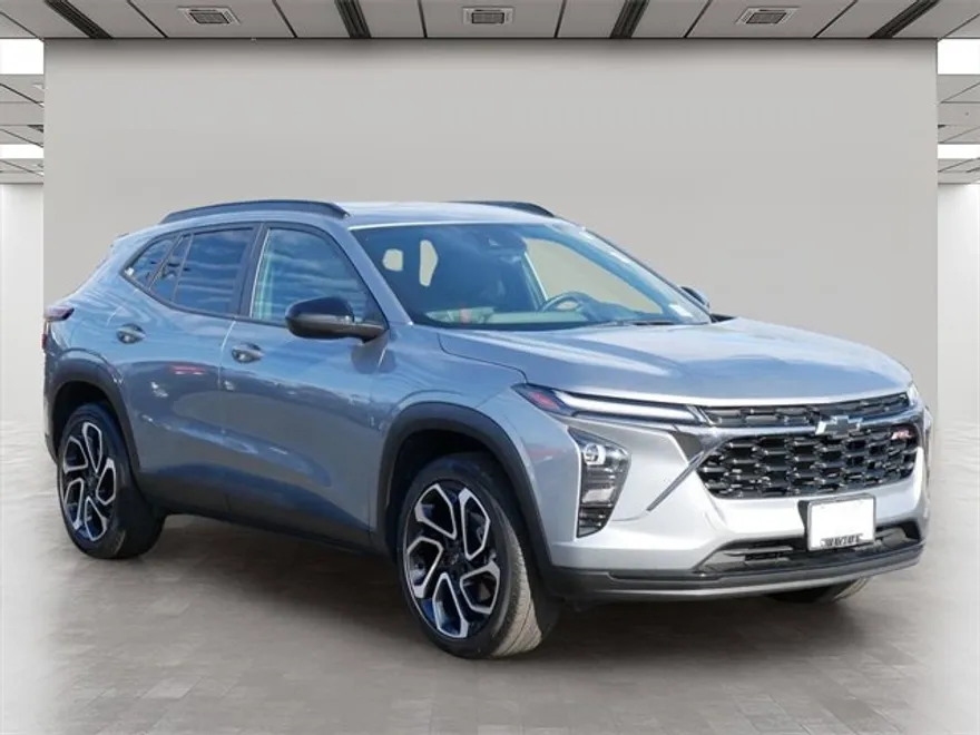 2024 Chevrolet Trax photo 1