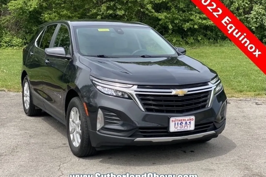 2022 Chevrolet Equinox LT photo 1