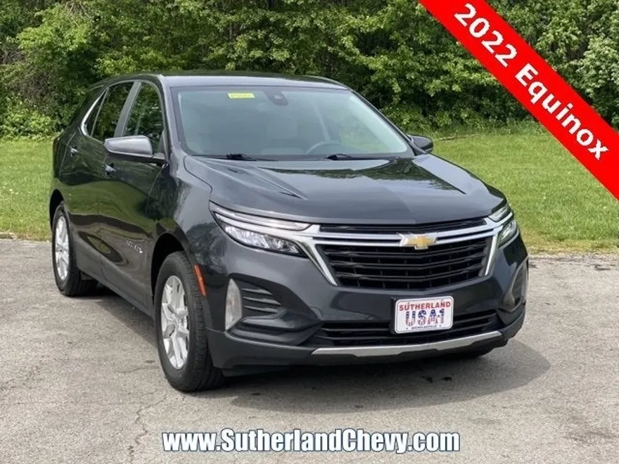 2022 Chevrolet Equinox LT photo 1