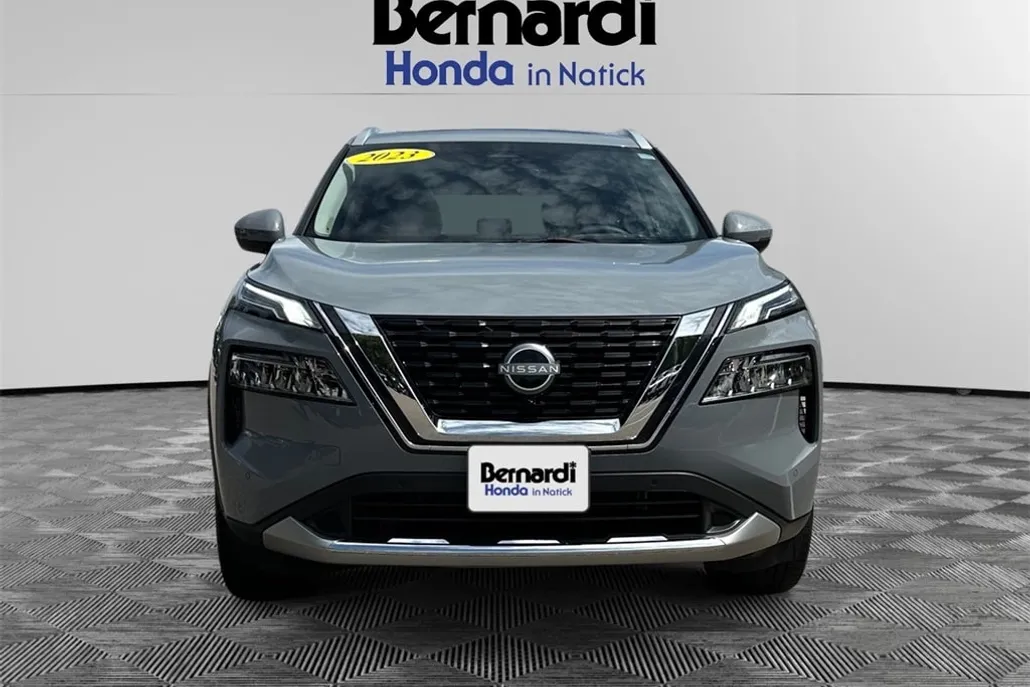 2023 Nissan Rogue Platinum photo 1