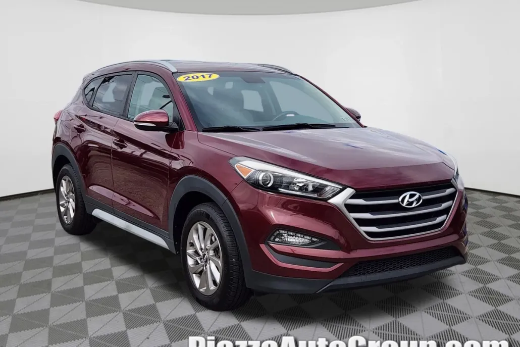 2017 Hyundai Tucson SE Plus photo 1