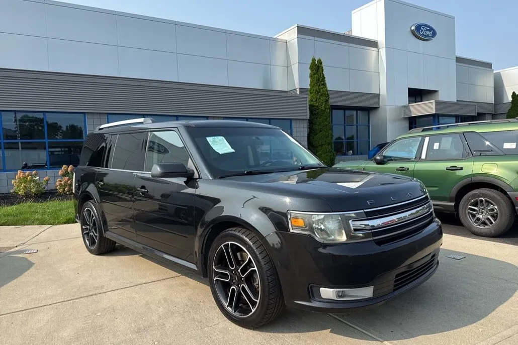 2014 Ford Flex SEL photo 1