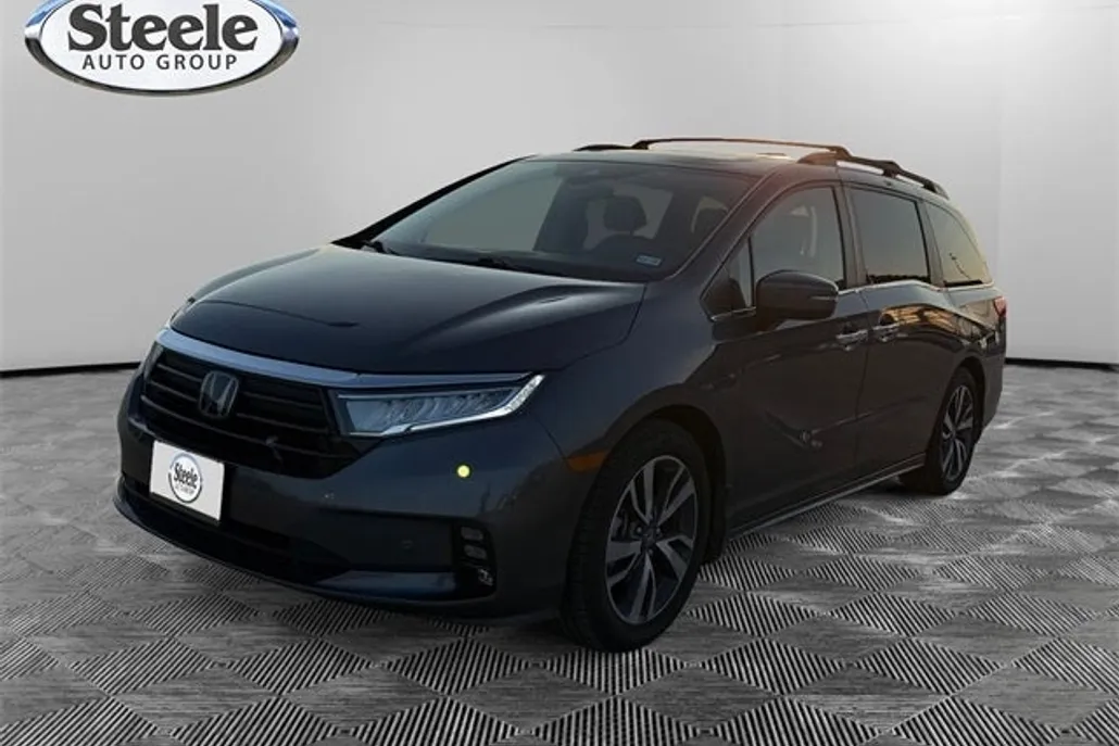 2023 Honda Odyssey Touring photo 1
