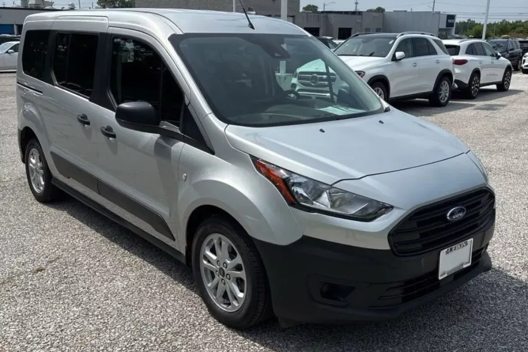 2022 Ford Transit XL Passenger Wagon photo 1