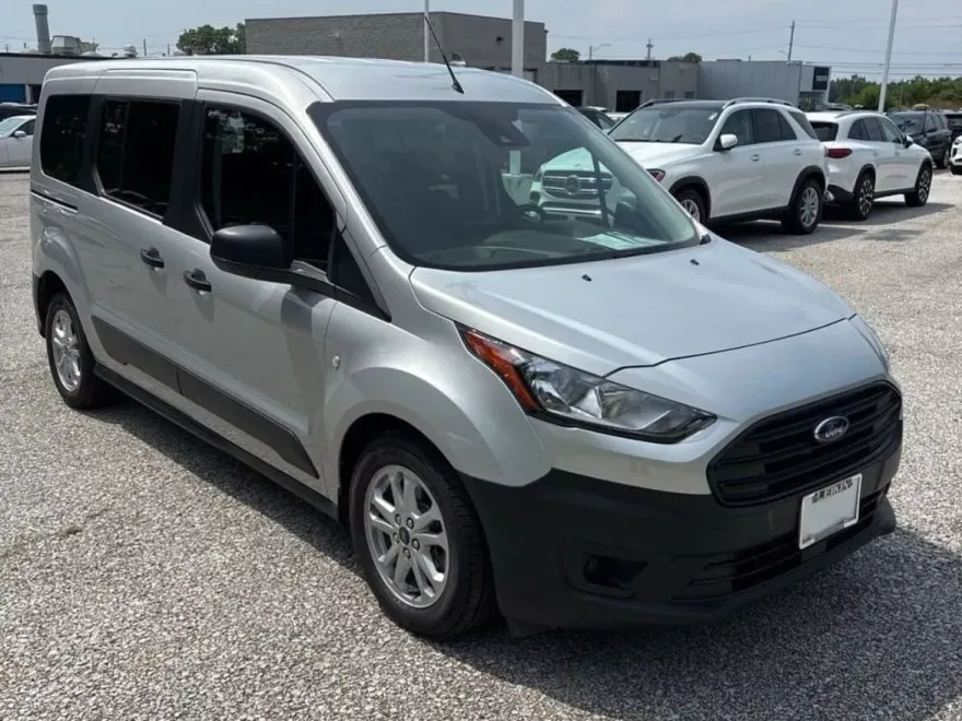 2022 Ford Transit XL Passenger Wagon photo 1