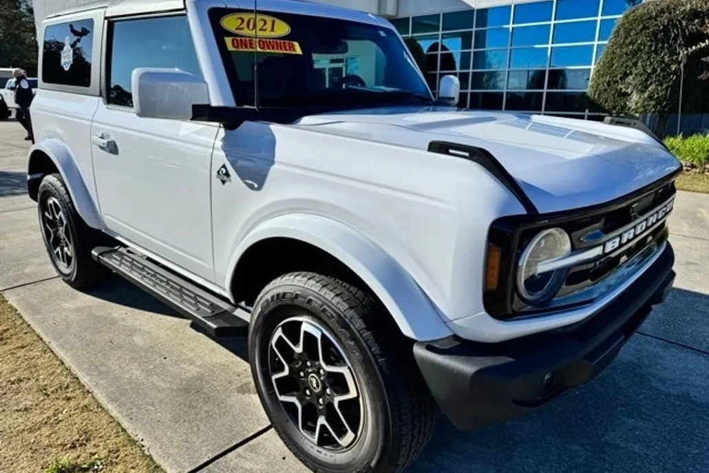 2021 Ford Bronco Outer Banks photo 1