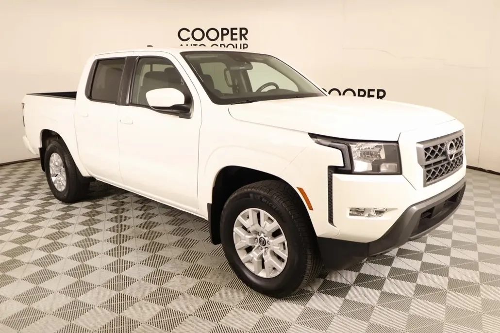 2022 Nissan Frontier SV photo 1
