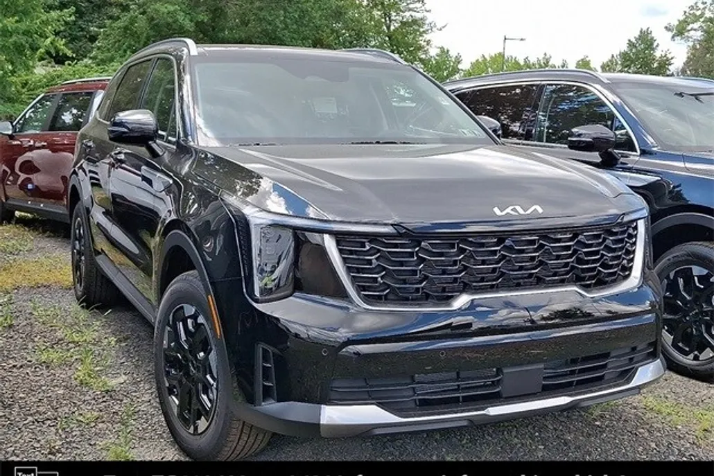 2026 Kia Sorento S photo 1