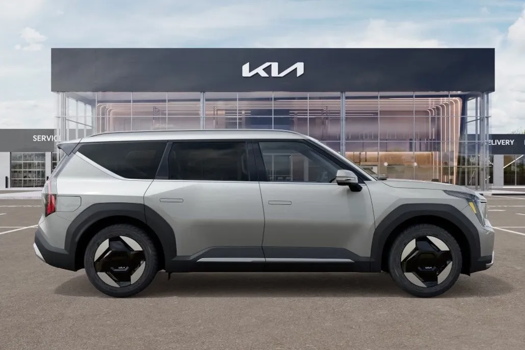 2026 Kia EV9 Wind photo 1