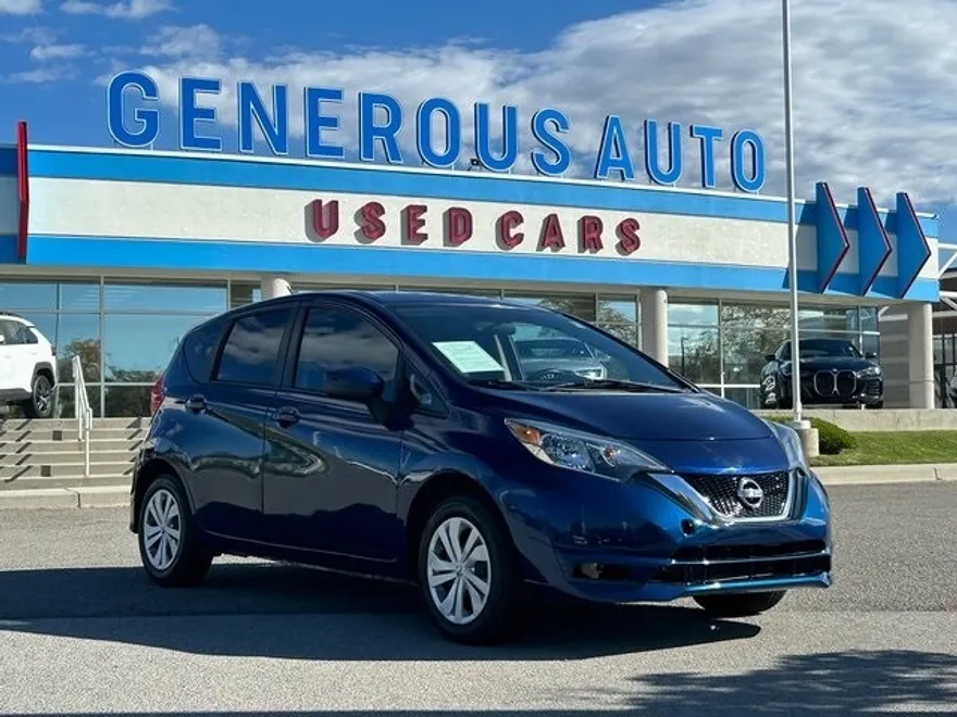 2019 Nissan Versa Note SV photo 1
