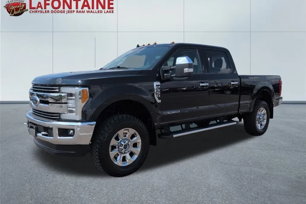 2019 Ford F-350 Lariat photo 1
