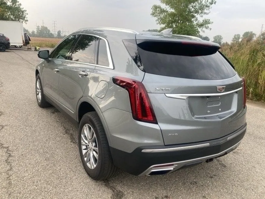 2023 Cadillac XT5 Premium Luxury photo 1