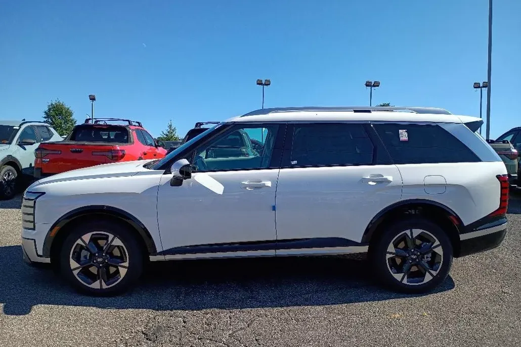 2026 Hyundai Palisade Limited photo 1