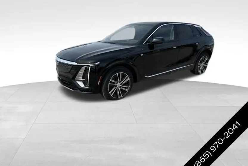 2025 Cadillac Lyriq Luxury photo 1