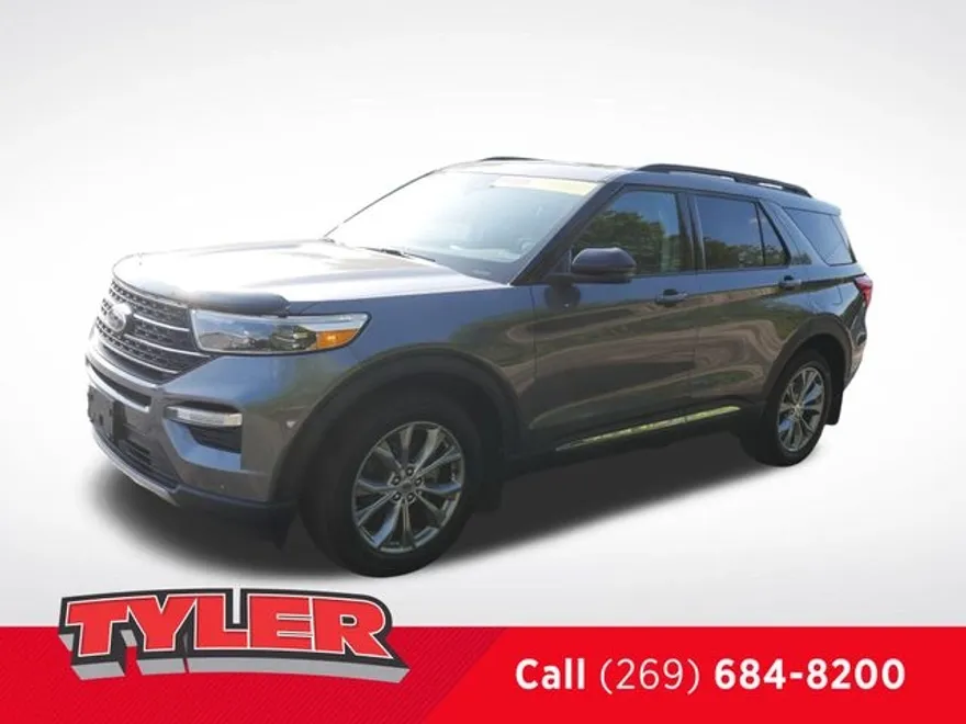 2023 Ford Explorer XLT photo 1