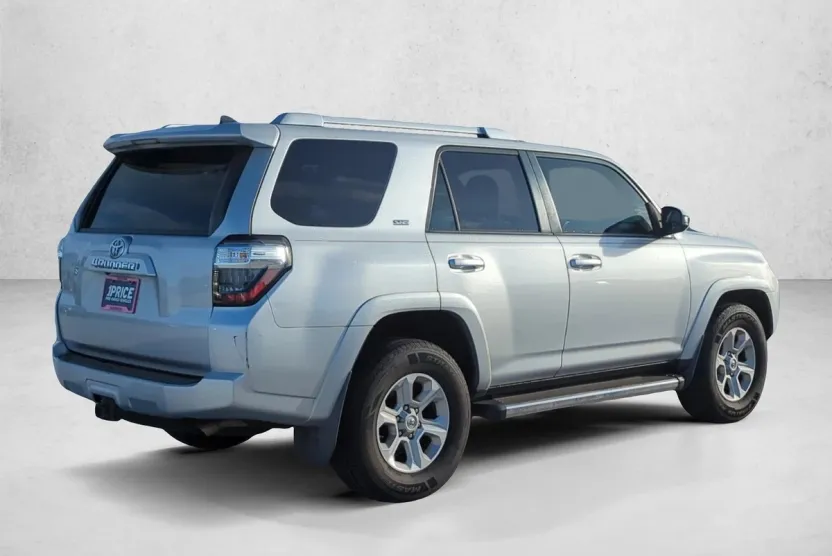 2018 Toyota 4Runner SR5 2WD photo 1