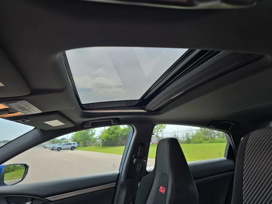 2018 Honda Civic Si photo 1