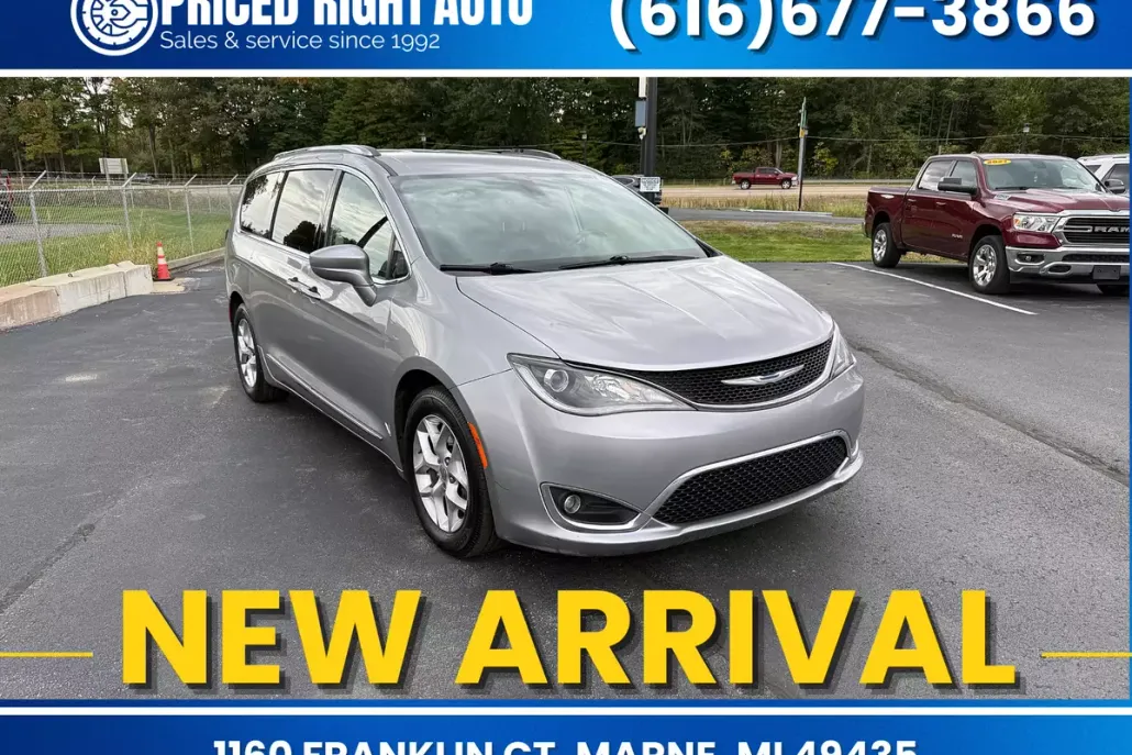 2018 Chrysler Pacifica Touring Plus photo 1