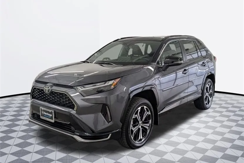 2025 Toyota RAV4 Hybrid XSE photo 1