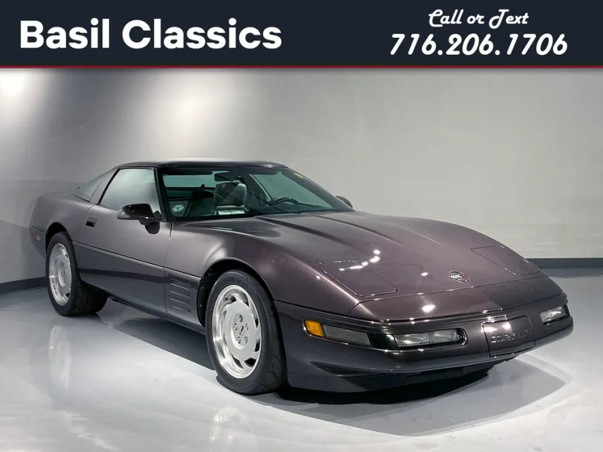 1991 Chevrolet Corvette Base photo 1