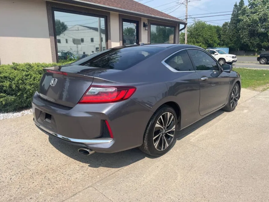 2016 Honda Accord EX-L photo 1