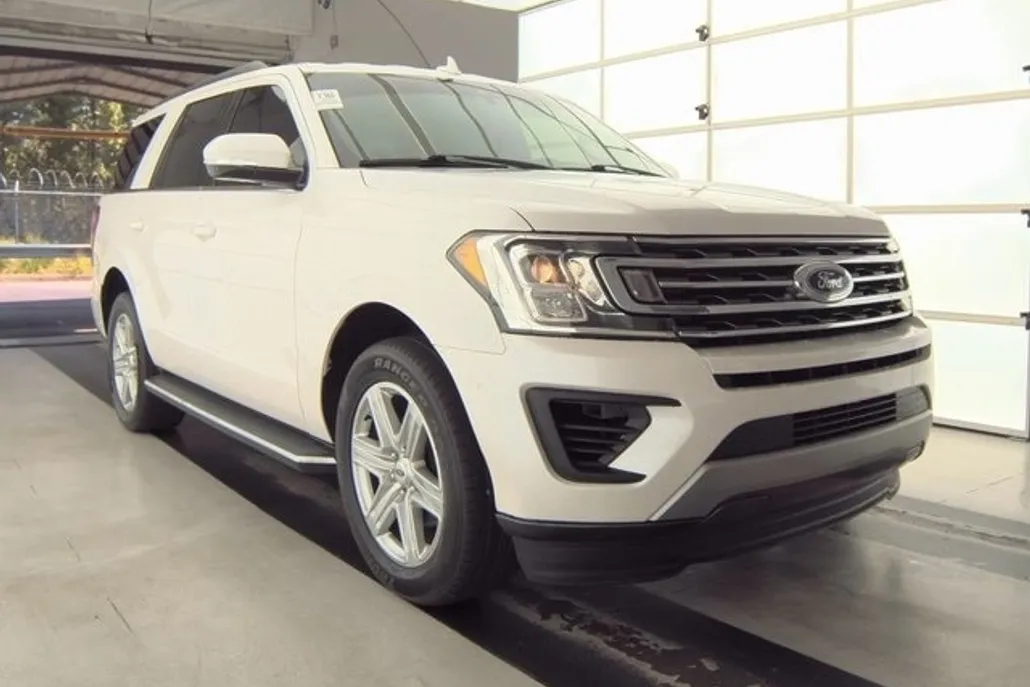 2019 Ford Expedition XLT photo 1