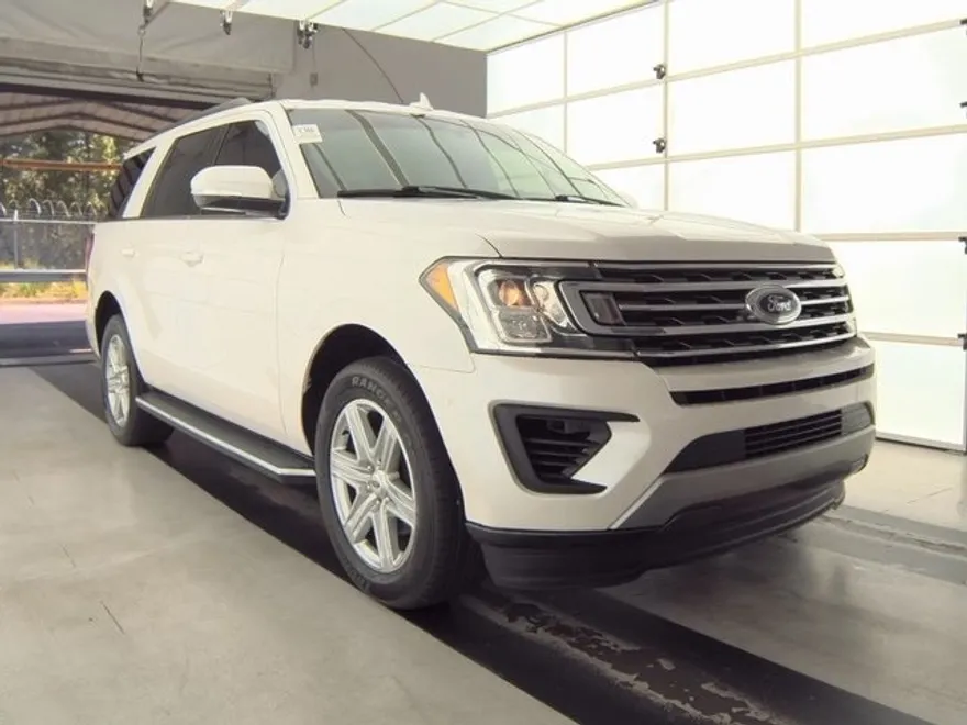 2019 Ford Expedition XLT photo 1