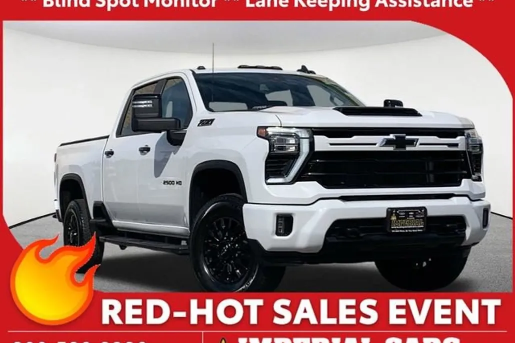 2024 Chevrolet Silverado 2500HD LT photo 1