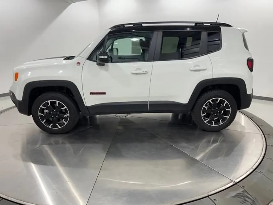 2023 Jeep Renegade Trailhawk photo 1