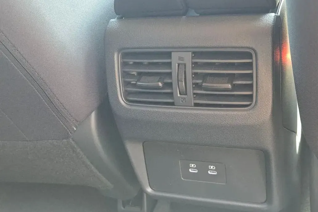 2026 Nissan Rogue SV photo 1