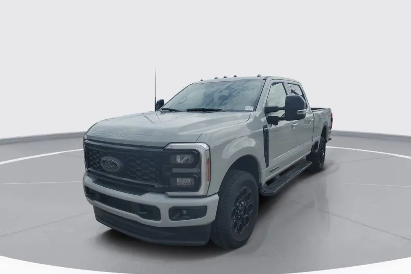 2025 Ford F-350 Lariat photo 1