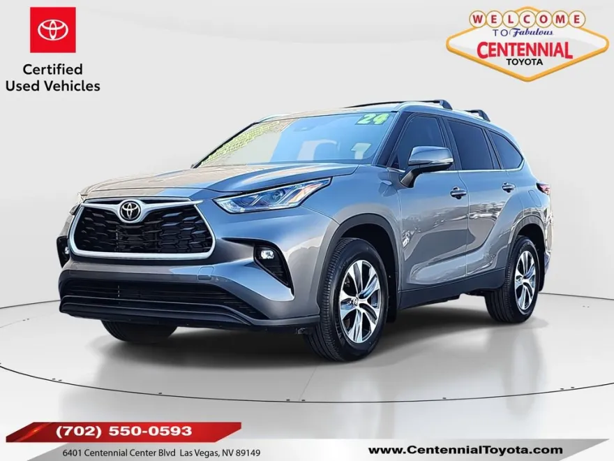 2024 Toyota Highlander XLE photo 1