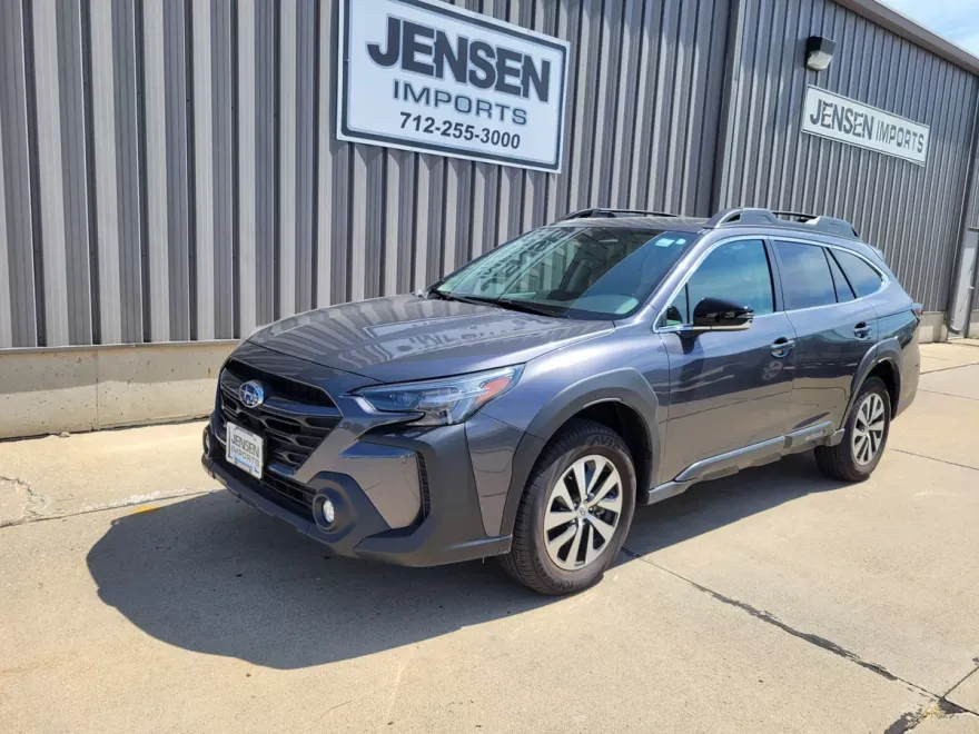 2023 Subaru Outback Premium photo 1