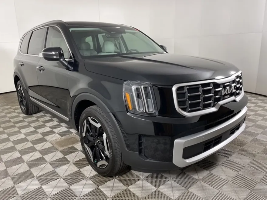 2025 Kia Telluride S photo 1