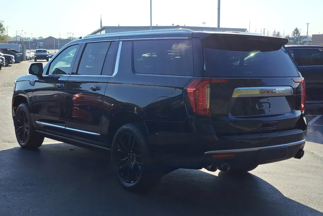 2024 Gmc Yukon XL Denali photo 1