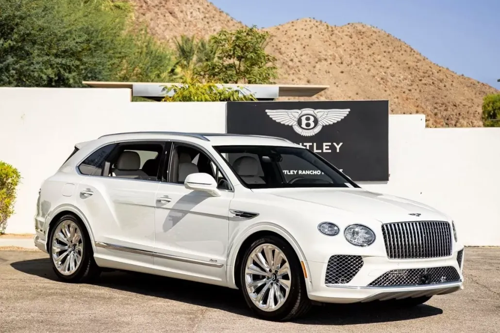 2024 Bentley Bentayga EWB Base photo 1