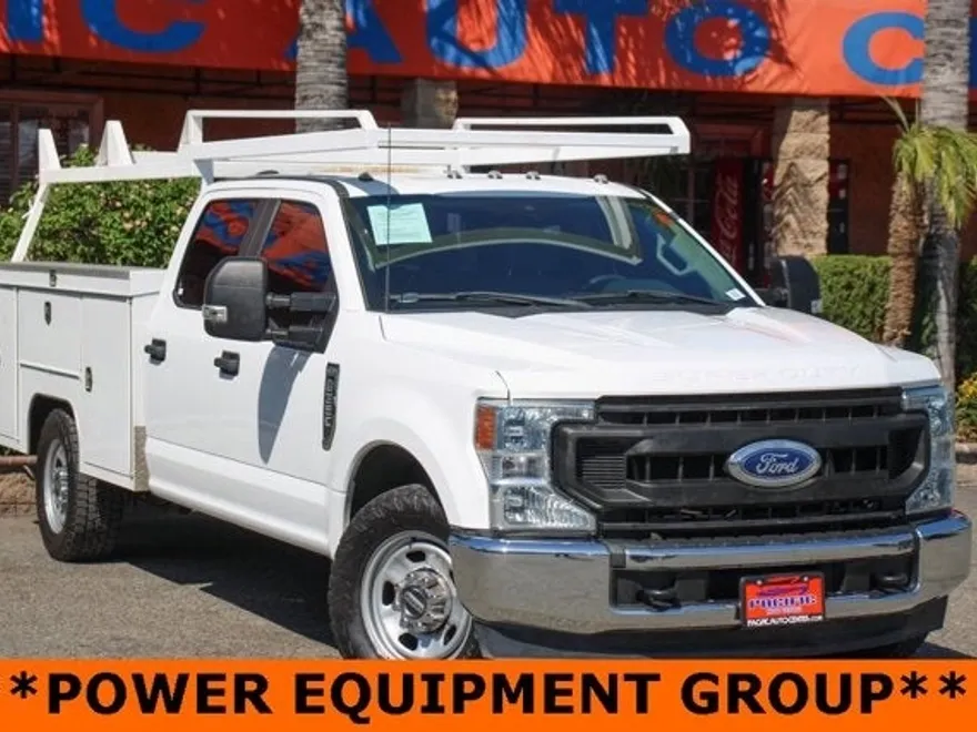 2022 Ford F-350 XL photo 1