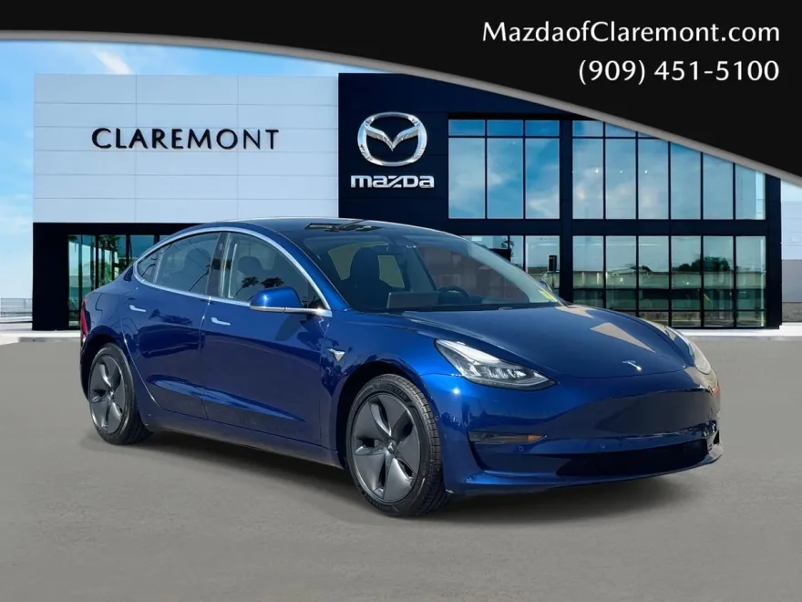 2020 Tesla Model 3 Standard Range Plus photo 1