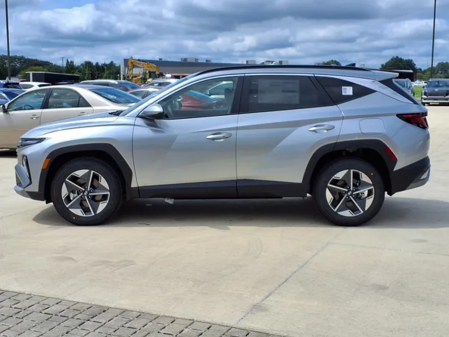 2026 Hyundai Tucson SEL photo 1