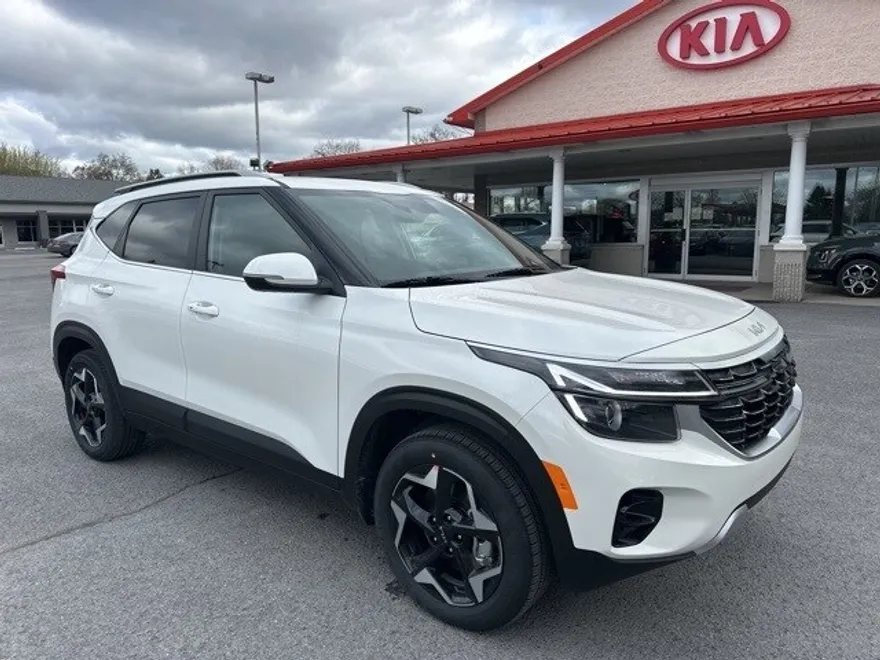2025 Kia Seltos EX photo 1