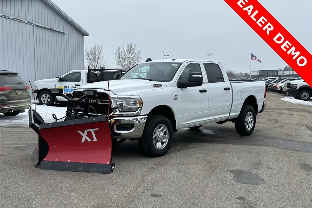 2024 Ram 2500 Tradesman photo 1