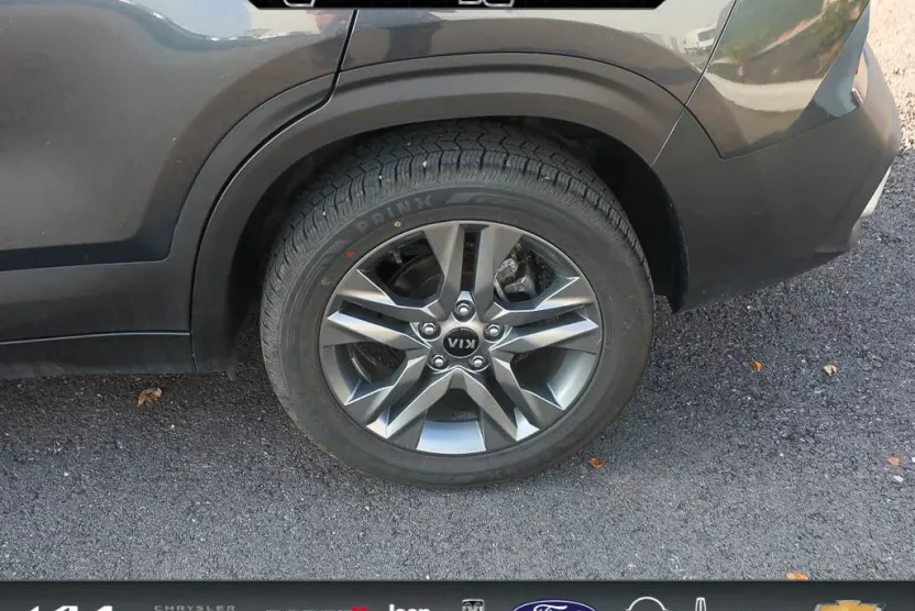 2021 Kia Seltos S photo 1