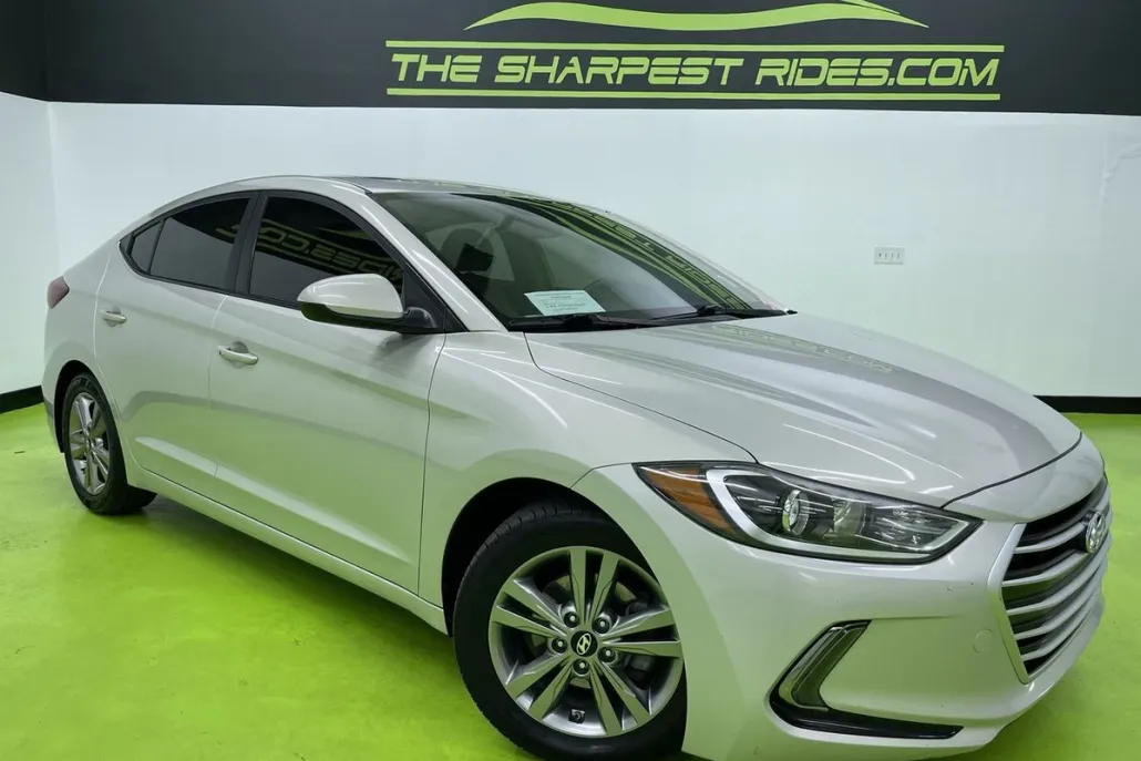 2017 Hyundai Elantra Value Edition photo 1