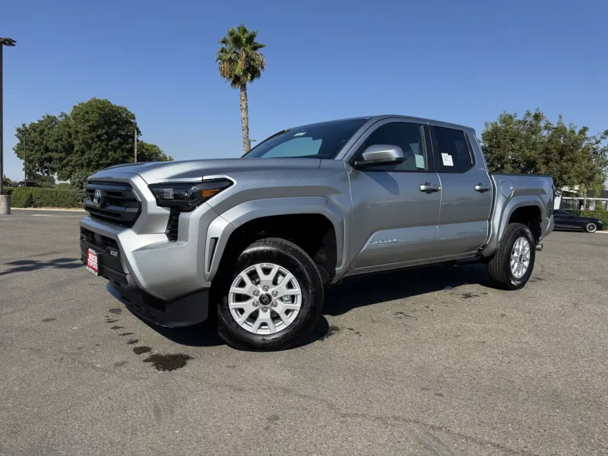 2025 Toyota Tacoma SR5 Double Cab photo 1